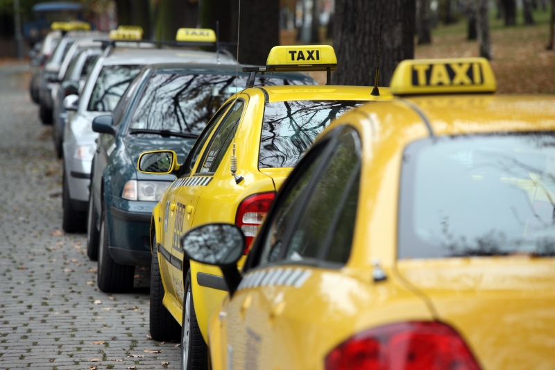 Taxikářovo tělo bylo v sobotu nalezeno v zaparkovaném autě (ilustrační foto).