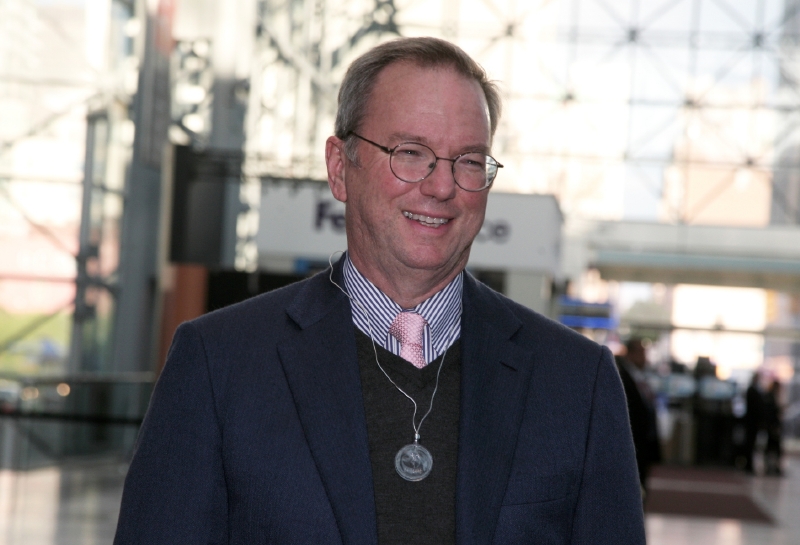 Výkonný předseda Googlu Eric Schmidt. Výkonný předseda Googlu Eric Schmidt.