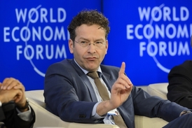Současný předseda Euroskupiny Jeroen Dijsselbloem má na Junckera pifku.