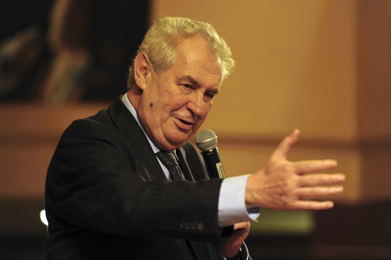 Prezident Zeman nejede do Soči jen kvůli Olympiádě.
