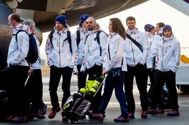 Čeští olympionici při odletu do Soči.