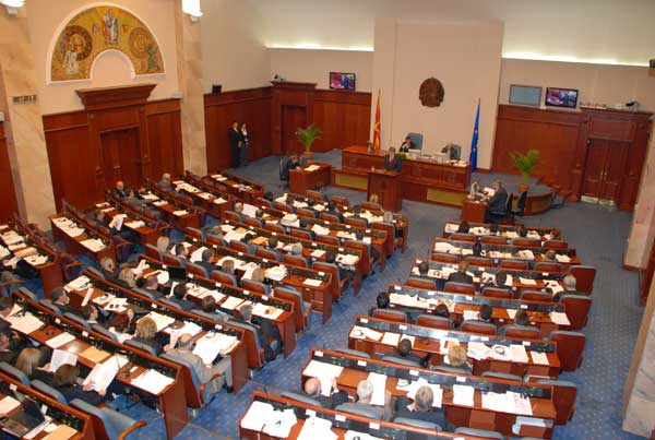 Makedonský parlament schválil zákon, který zavádí chemické kastrace pro pedofily-recidivisty.