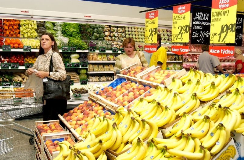Lidé upřednosťnují značkové výrobky ve slevě před privátními značkami supermarketů (ilustrační foto). Lidé upřednosťnují značkové výrobky ve slevě před privátními značkami supermarketů (ilustrační foto).