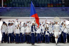 Českou reprezentaci vedla lyžařka Šárka Záhrobská.