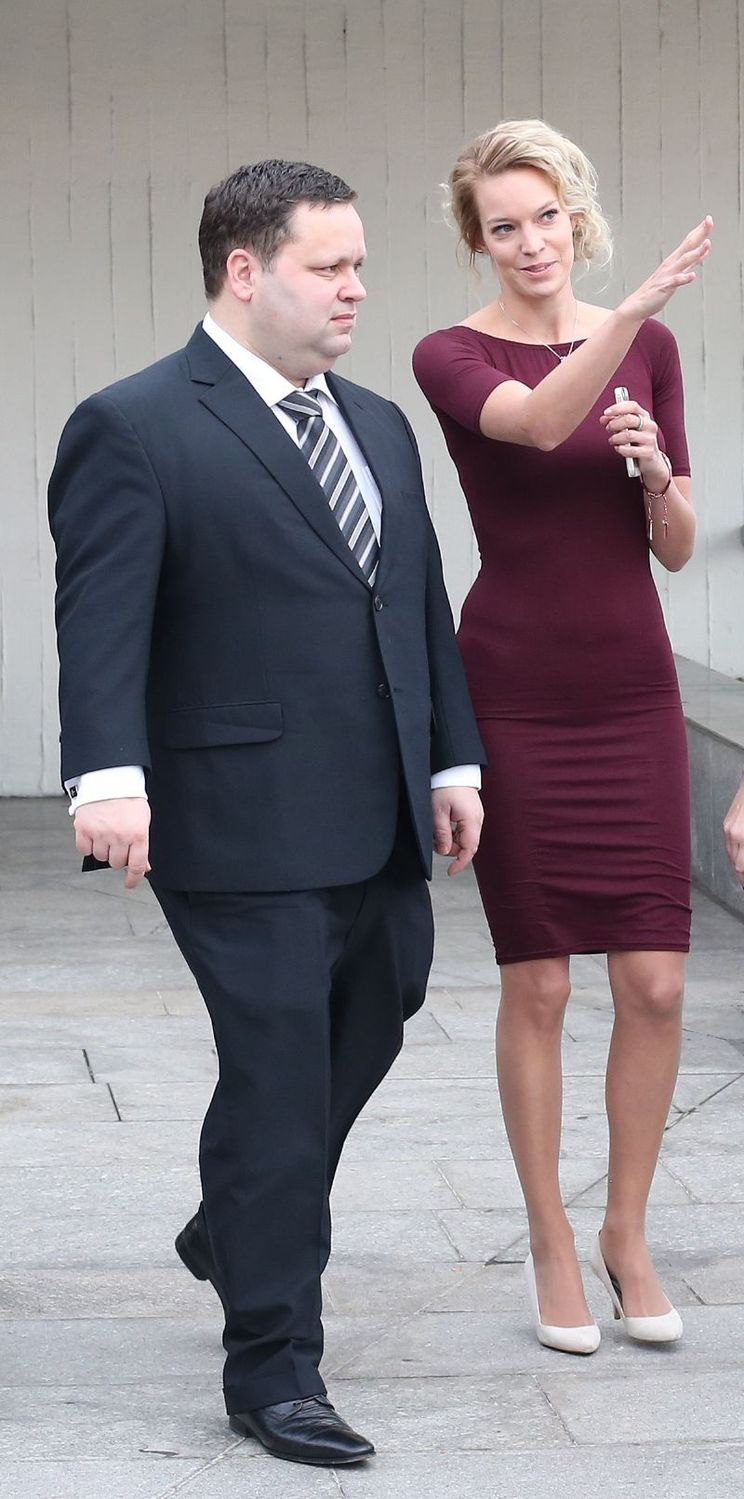 Ředitelce plesu prý Paul navrhoval, aby si na zahajovací tanec vzala okované boty.