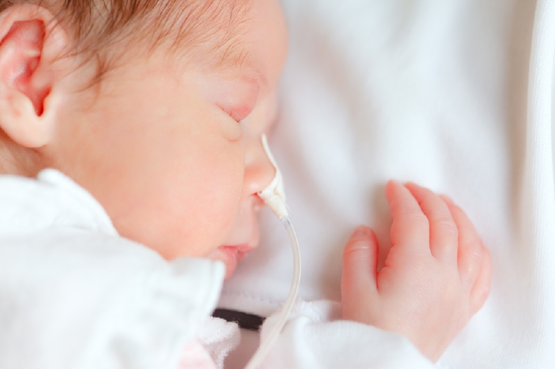 Předčasně narozené děti potřebují zvýšenou a dlouhodobou péči. Předčasně narozené děti potřebují zvýšenou a dlouhodobou péči.