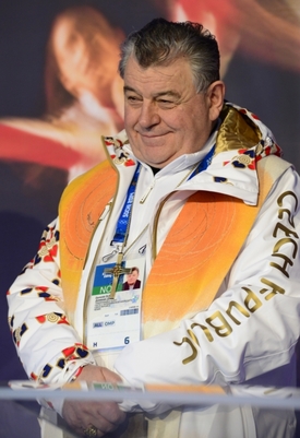 Kardinál Dominik Duka při otevření Českého olympijského domu požehnal sportovcům.
