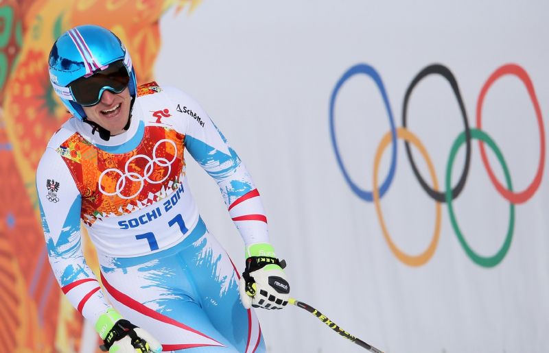 Rakušan Matthias Mayer je překvapivým olympijským vítězem sjezdu. Rakušan Matthias Mayer je překvapivým olympijským vítězem sjezdu.