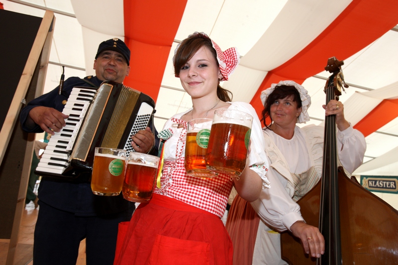 Pivní festivaly lákají nejen na pivo (ilustrační foto).