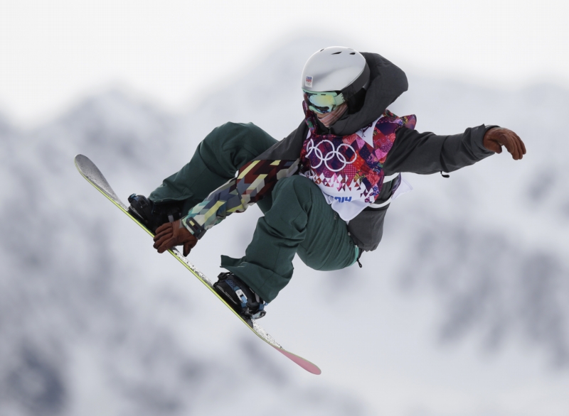 Skok Pančochové v její první jízdě ve slopestyle finále.