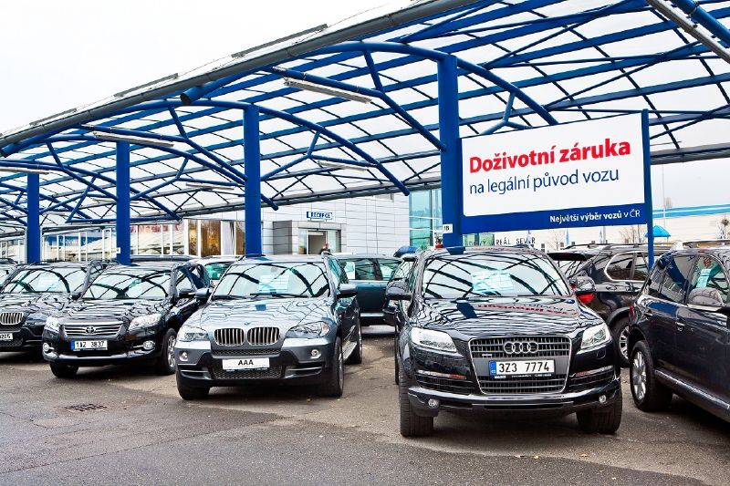 Dieselové motory kralovaly, vloni byl však větší zájem o benzin (ilustrační foto).