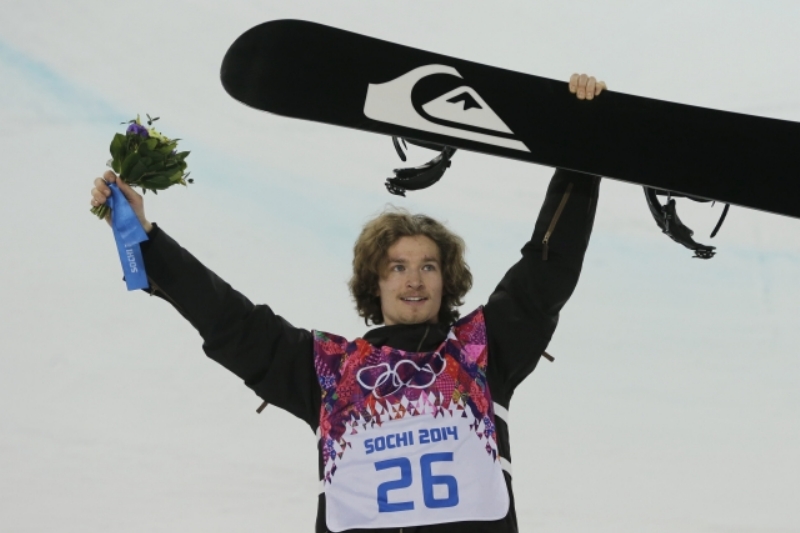 Švýcarský snowboardista Iouri Podladtchikov.