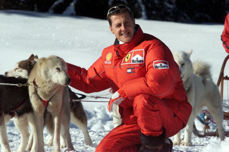 Hospitalizovaný bývalý pilot formule 1 Michael Schumacher prý onemocněl zápalem plic.