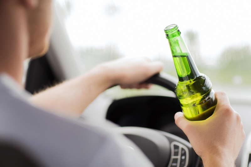 Alkohol za volant nepatří (ilustrační foto). Alkohol za volant nepatří (ilustrační foto).
