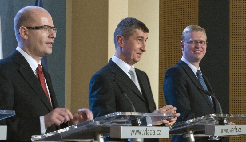 Zleva: předseda ČSSD Bohuslav Sobotka, předseda hnutí ANO Andrej Babiš a předseda KDU-ČSL Pavel Bělobrádek.