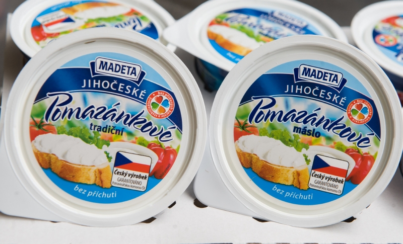 Pomazánkové máslo už není máslo. Madeta svůj výrobek přejmenovala na Jihočeské tradiční pomazánkové. 