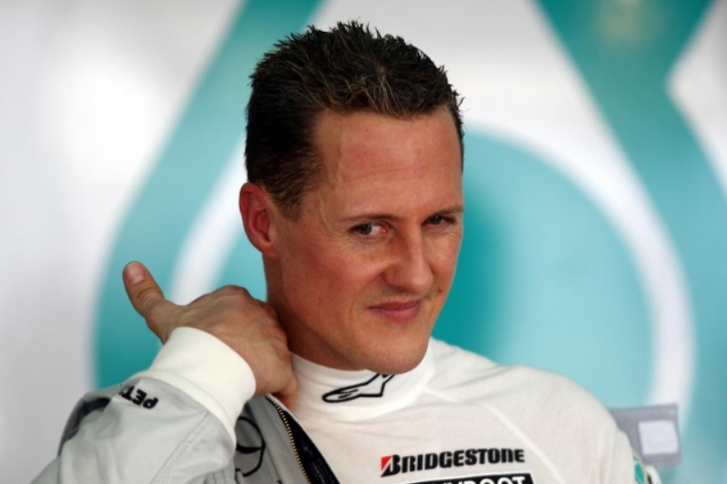 Michael Schumacher dál zůstává v umělém spánku.
