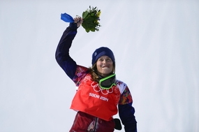 Eva Samková na stupních vítězů.