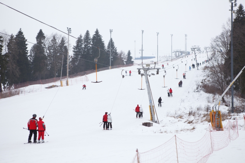 Provozovatelé skiareálů jsou s návštěvností o víkendu většinou spokojeni.