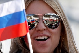 Hrdá ruská fanynka si užívá domácí olympiádu.