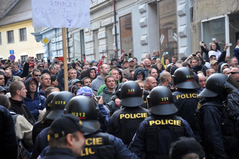 Útok v Duchcově vyvolal řadu demonstrací.