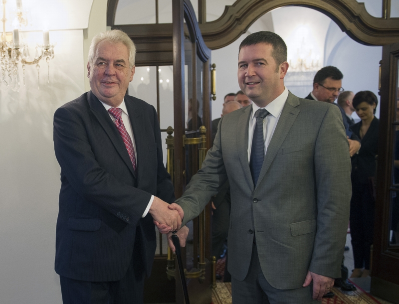 Prezident Miloš Zeman (vlevo) s předsedou Poslanecké sněmovny Janem Hamáčkem před jednáním sněmovny.