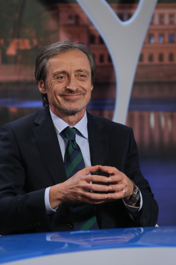 Stropnický zastavil prodej karlínských kasáren. Stropnický zastavil prodej karlínských kasáren.