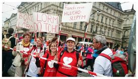 Podpora "lormáckých" maratonců.
