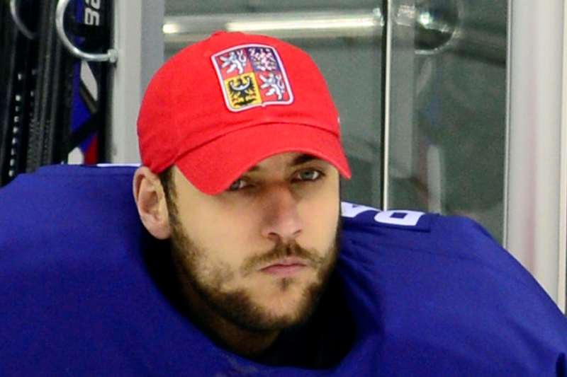 Gólman Ondřej Pavelec.