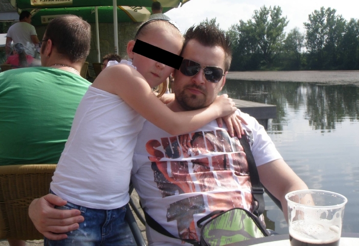 Petr Kramný s dcerou. Petr Kramný s dcerou.