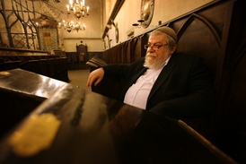 Staronová synagoga (ilustrační foto s rabínem Sidonem).