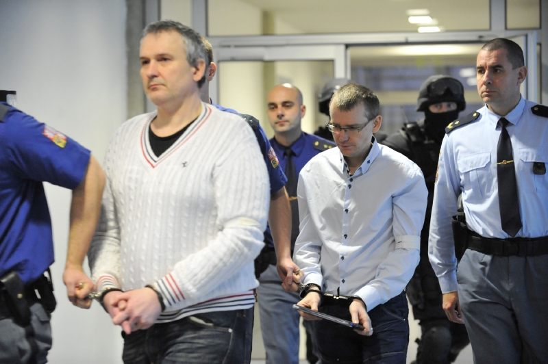 Radek Březina má už delší dobu problémy s dodržováním zákonů. Radek Březina má už delší dobu problémy s dodržováním zákonů.