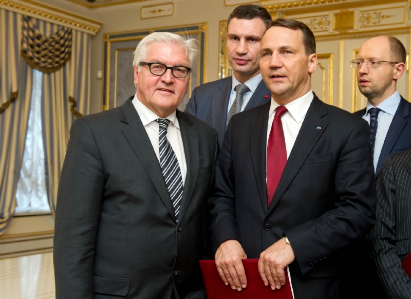 Šéf německé diplomacie Steinmeier a další hrdinové dne v Kyjevě. 