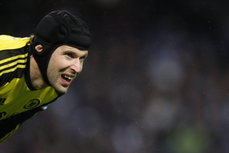 Gólman Chelsea Petr Čech.
