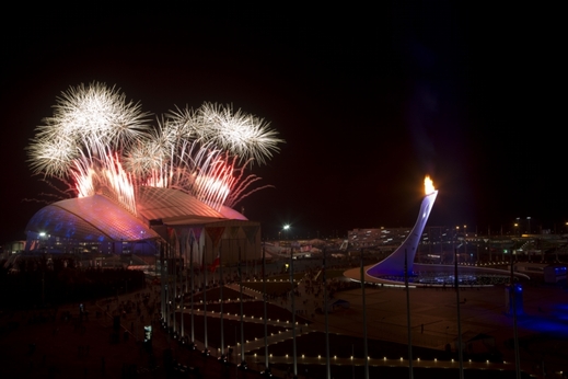 Poslední chvilky olympijského ohně.