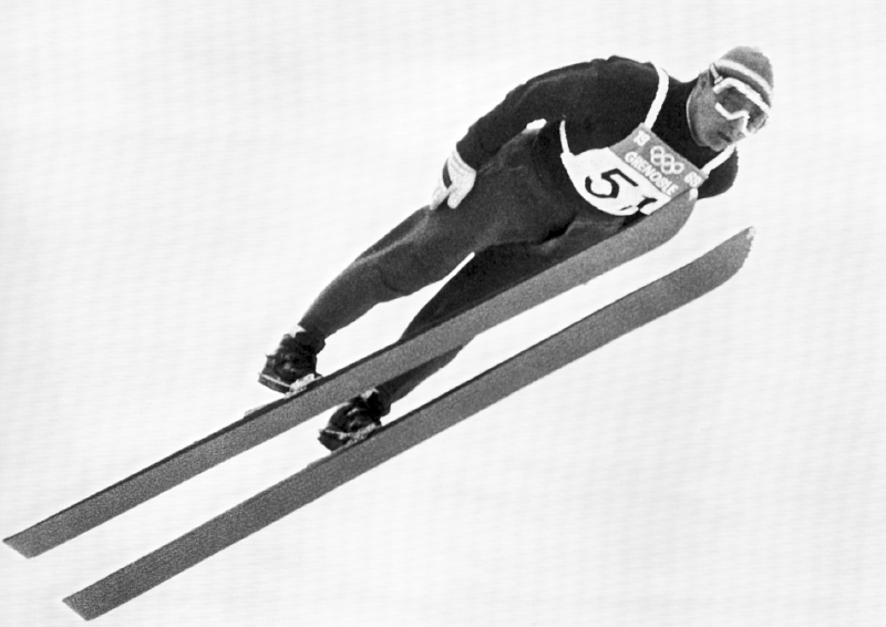 Jiří Raška vyhrál zlatou olympijskou medaili v roce 1968 v Grenoblu.