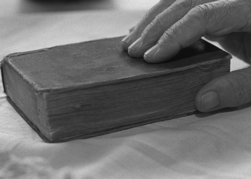 Bible a ruka Boží (ilustrační foto)ú.