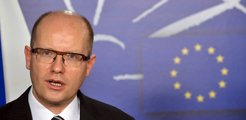 Bohuslav Sobotka ocenil podporu větší integraci ve fiskální politice a větší harmonizaci daní, která podle něj koresponduje s programovým prohlášením vlády. Bohuslav Sobotka ocenil podporu větší integraci ve fiskální politice a větší harmonizaci daní, která podle něj koresponduje s programovým prohlášením vlády.