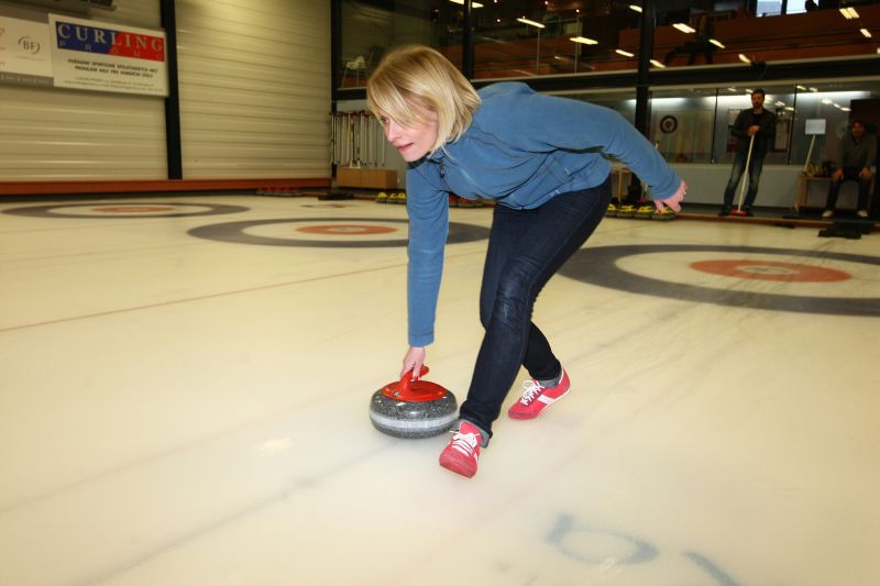 Kristina vypadala na curlingu unaveně.