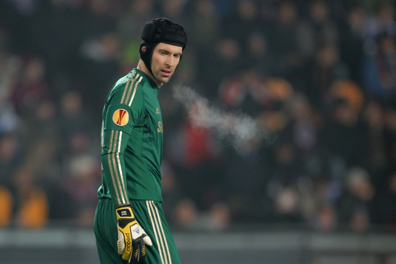 Gólman Chelsea Petr Čech.