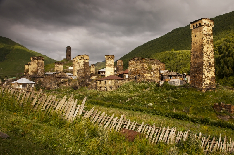 Věže ve Svaneti, Gruzie. (Foto: Shutterstock.com)