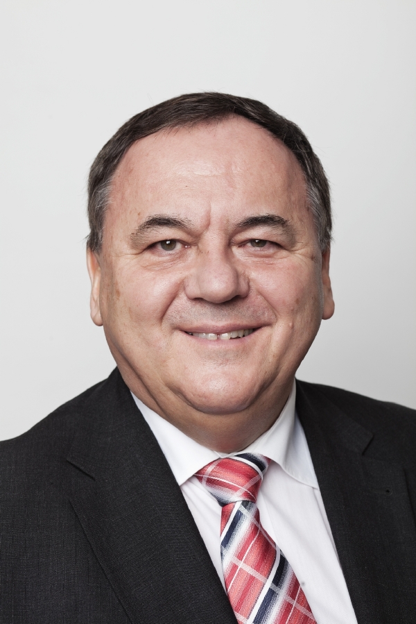 Senátor Jan Látka. Senátor Jan Látka.