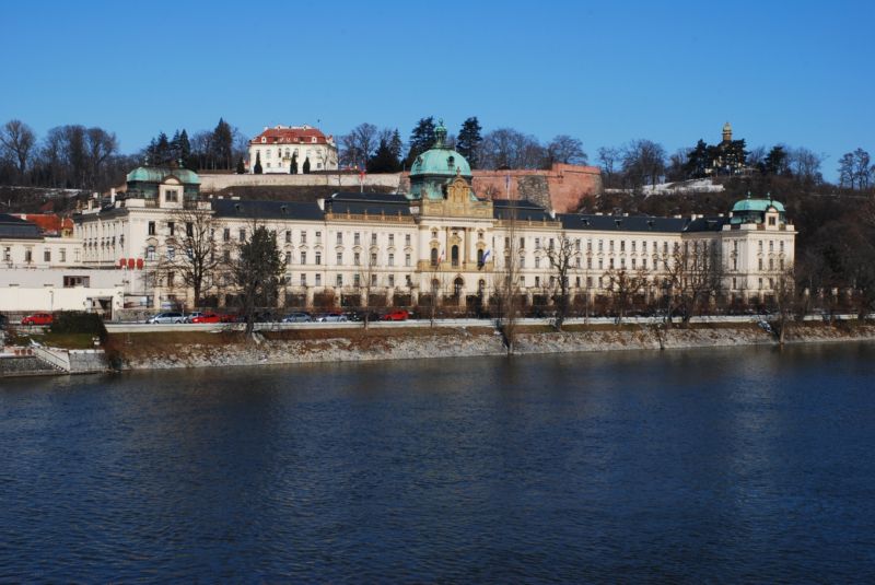 Strakova akademie, sídlo Úřadu vlády ČR.