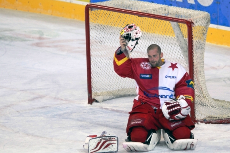 Brankář pražské Slavie Adam Svoboda.