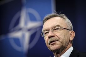 Ukrajinský velvyslanec při NATO Ihor Dolhov.