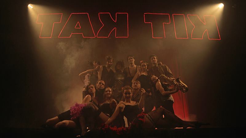 Kabaret v podání studentů 3. ročníku herectví a 4. ročníku dramaturgie činoherního divadla DAMU. Kabaret v podání studentů 3. ročníku herectví a 4. ročníku dramaturgie činoherního divadla DAMU.