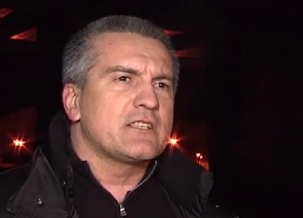 Šéf krymské vlády Aksjonov poslal Kyjevské k šípku.