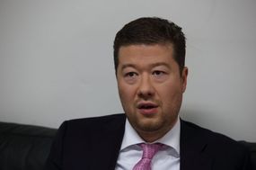 Tomio Okamura.