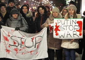 Momentka z demonstrace. Momentka z demonstrace.