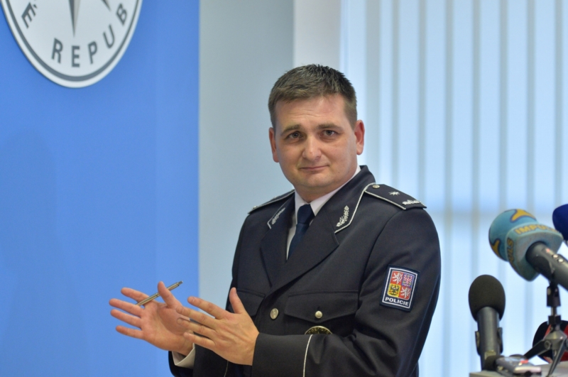 Martin Červíček podal rozklad proti svému odvolání z postu policejního prezidenta ke konci ledna. Martin Červíček podal rozklad proti svému odvolání z postu policejního prezidenta ke konci ledna.